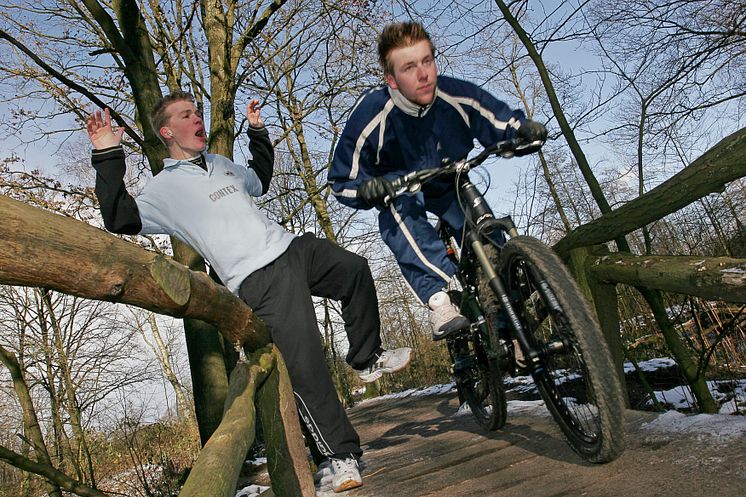 Jogger trifft Mountainbiker