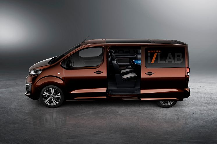 Konceptbilen Peugeot Traveller i-Lab - smart VIP-transport för business