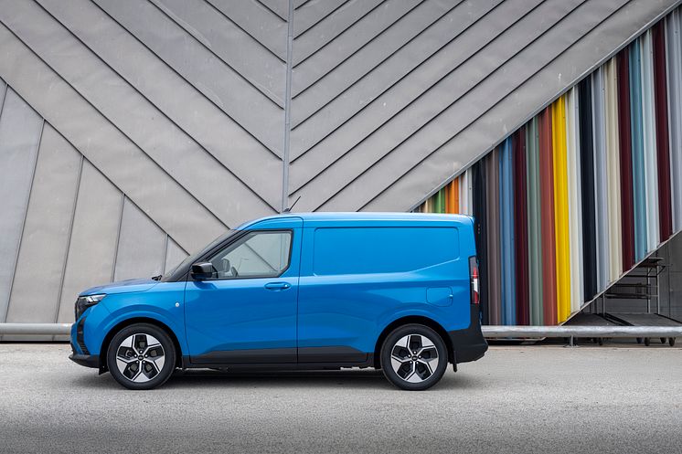2025 Ford E- Transit Courier (6).jpg