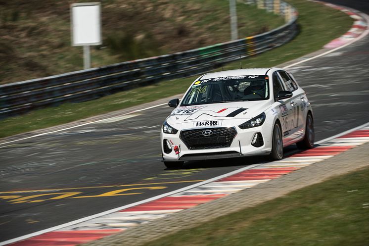 Hyundai i30 N på  Nürburgring