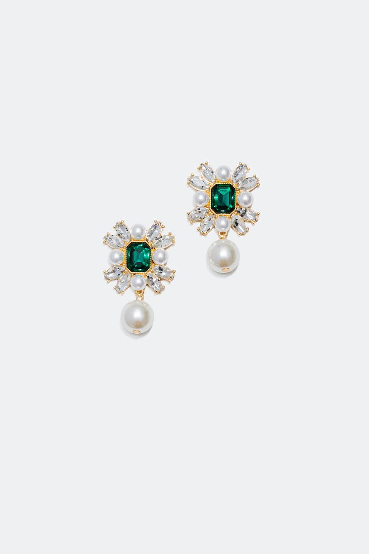 Earrings with glass stones