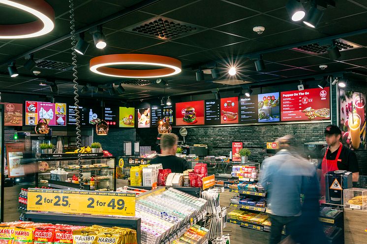 Circle K Norge skal oppgradere til digitale menytavler på alle stasjoner