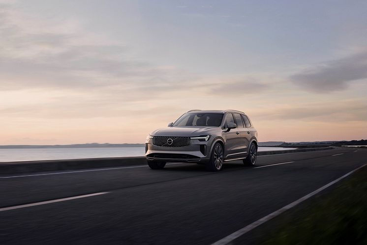 331887_New_Volvo_XC90_Exteriors.jpg