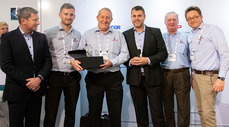 Hi-res image - Fischer Panda UK - Managing Director Barry Fower (third from left), with the Fischer Panda UK team at METSTRADE 2018