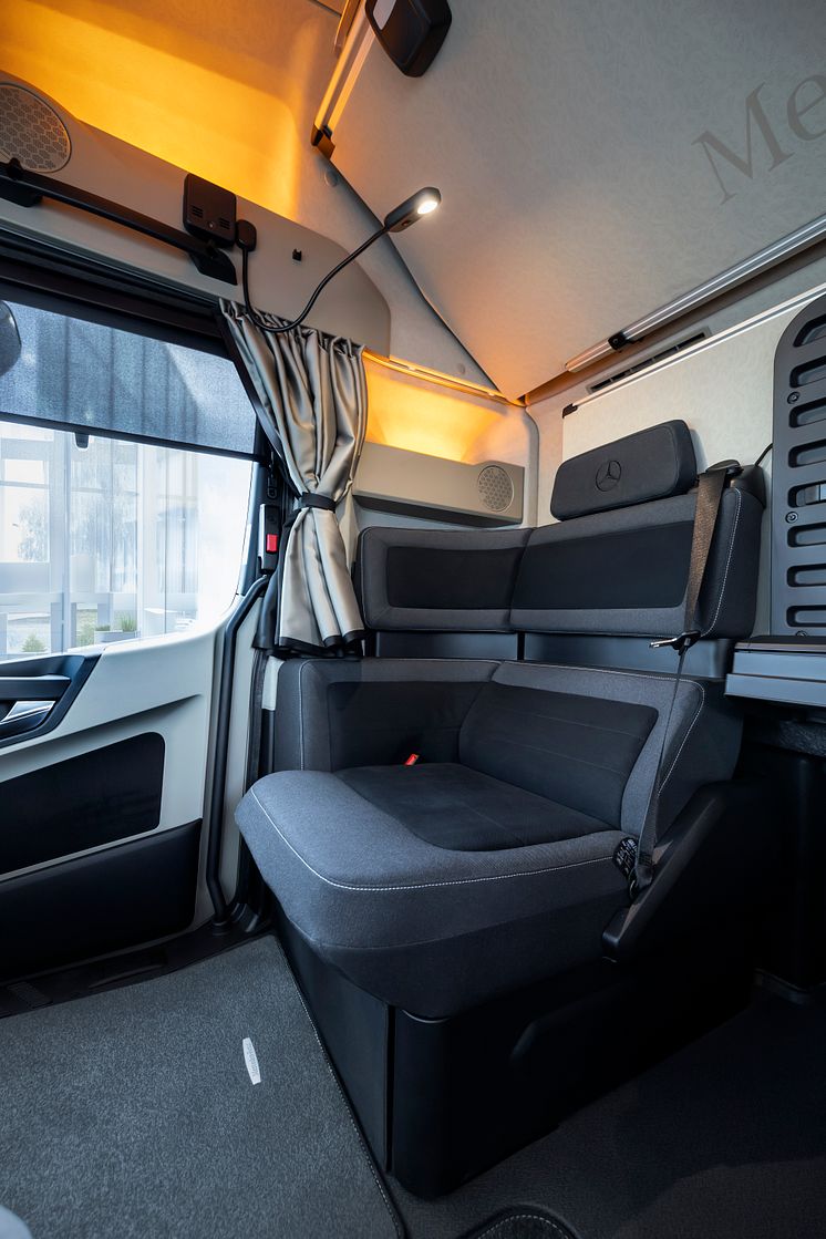 Nya Mercedes-Benz Actros L 2024 med ProCabin