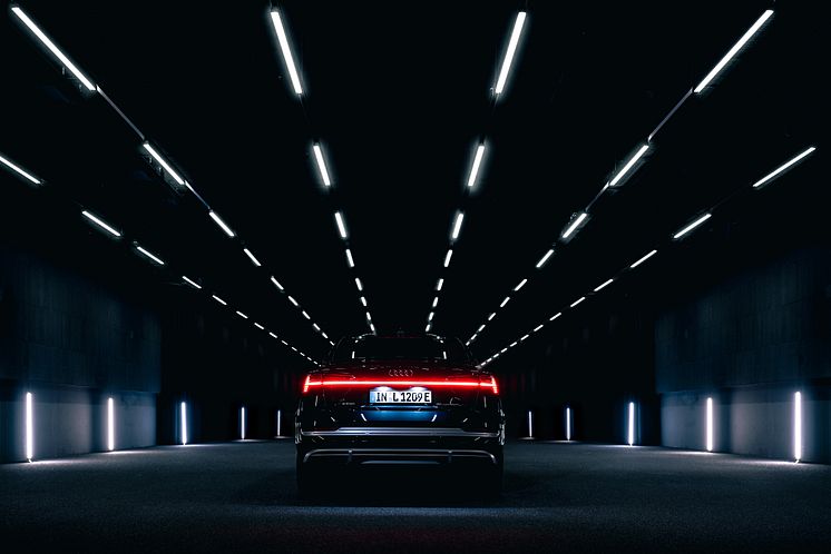 Audi e-tron Sportback 55 quattro in the Audi light tunnel