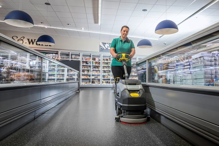 BD_35_15_C_Bp_retail_freezer_aisle_app_07_CI20-300_dpi.jpg