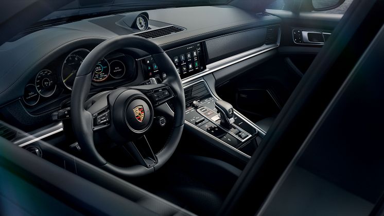 12 - Panamera 4 E-Hybrid Platinum Edition.jpg