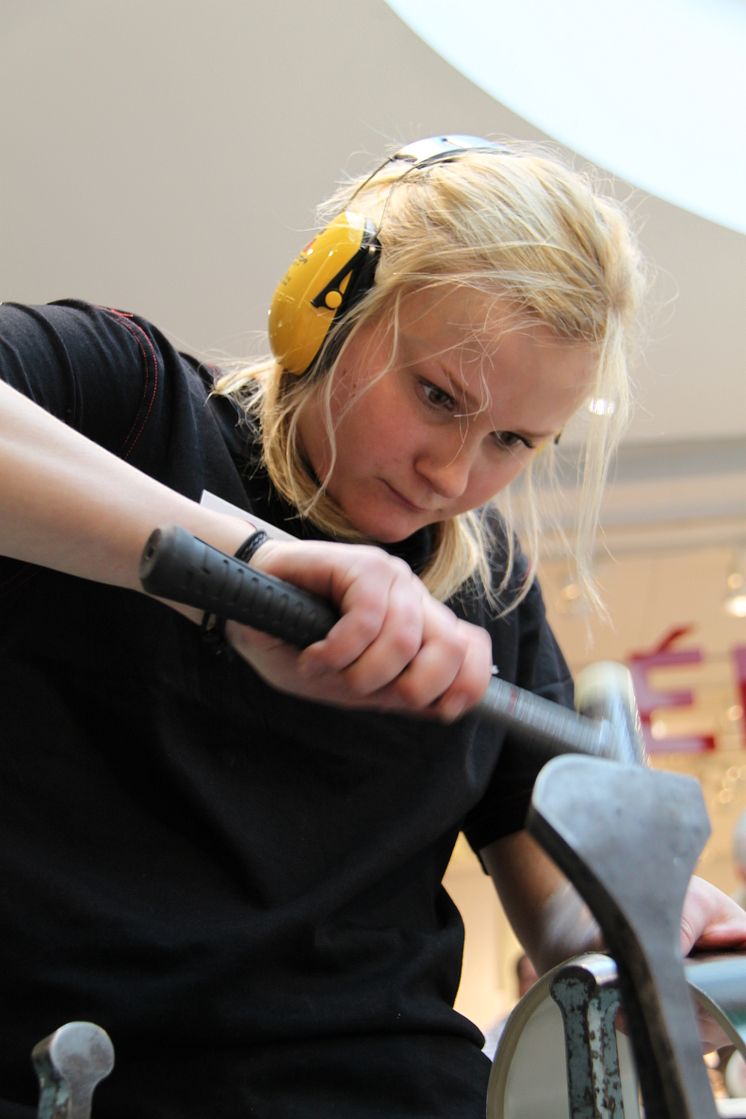 Anna, SM-guldmedaljör i plåtslageri