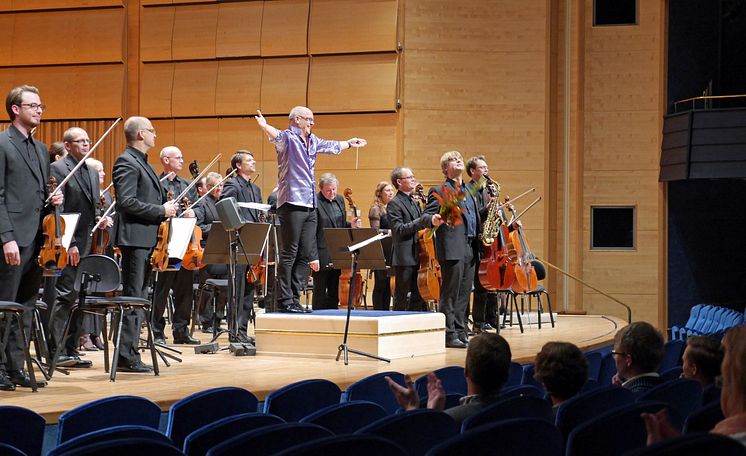 Allan Petterssons symfoni nr 4 & 16, dirigent Christian Lindberg och saxofonsolist Jörgen Pettersson. 