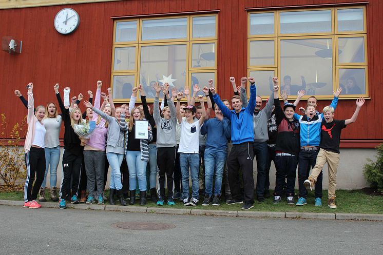 Sjuor från Tidaholm vann klassresa – får träffa PSG!    Arbete för sunda vanor och rörelseglädje tar klassen till Paris 