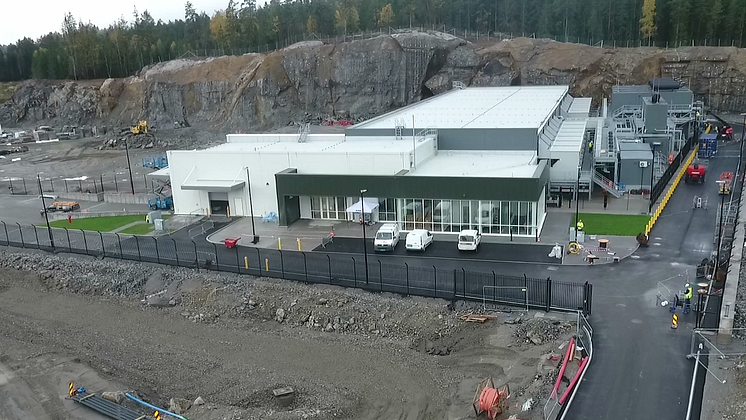 DC3-Oslo - Front View