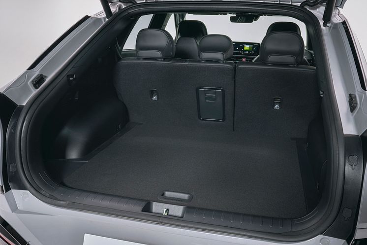 kia-new-ev6-my25-wolf-grey-studio-interior-highres-24.jpg