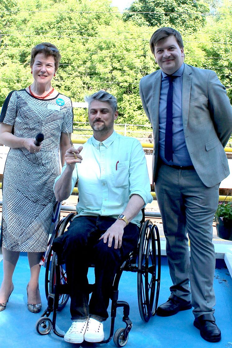 Celebrating the opening of the accessible ramp at Hadley Wood station - Francesca Caine, Will Pike, Andrew Sidgwick web