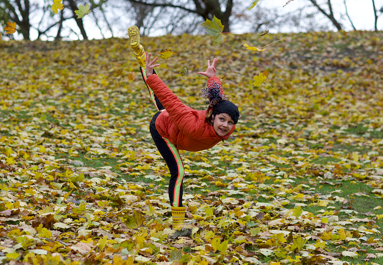 Willman Dance Company Voimaeläin kuvassa Jonna Aaltonen