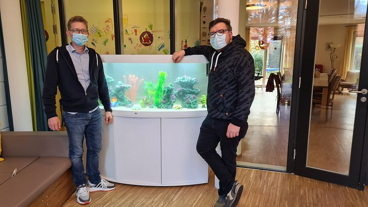 Buntes Aquarium im Kinderhospiz erfreut Kinder, Gäste und das Bärenherz-Team