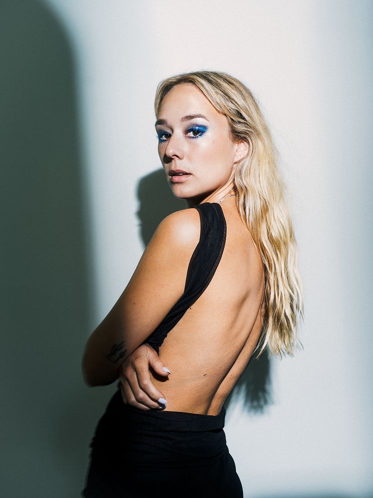 Alba August