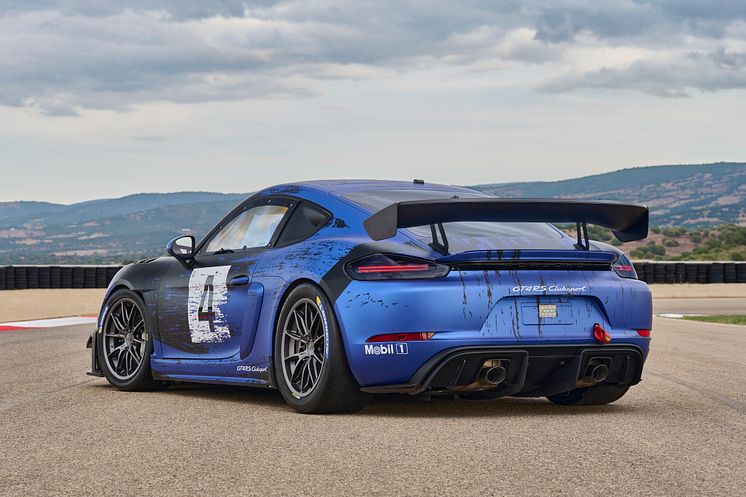 3 - 718 Cayman GT4 RS Clubsport.jpg