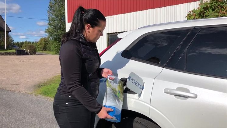 AdBlue® från Arom-dekor Kemi i 4 l påse.