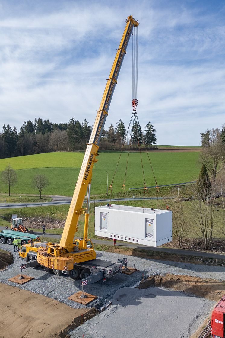 1_Anlieferung-SST-Floß_Foto-Bayernwerk-Netz-Wolfgang-Geyer