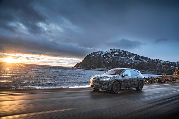 BMW iX i Norge