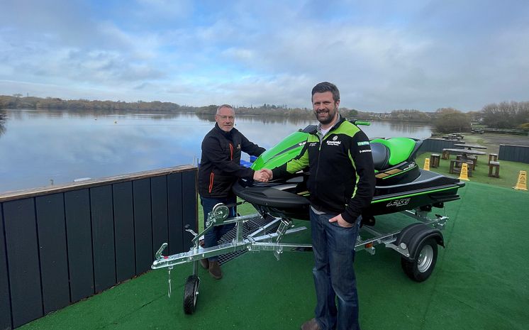 boats.co.uk - Tony Pullen, Kingsbury Jet Bike, with Tom Pringle, Kawasaki Watercraft UK Sales Manager