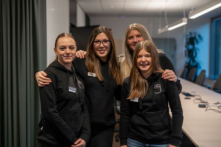 BREC UF (Milla Arbius, Elvira Johåker, Emelie Kristensson, Emma Magnusson)