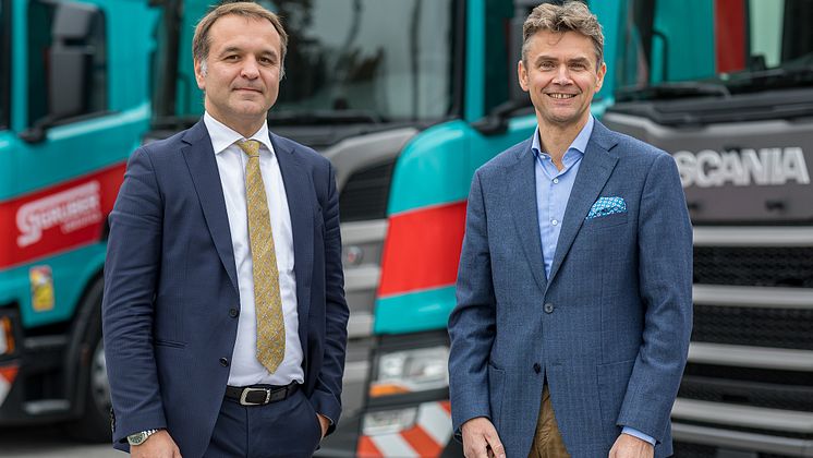 CEO Martin Gruber, Gruber Logistics und Manfred Streit, Direktor Scania Österreich.jpg