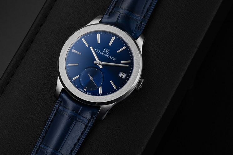 Royal Capital Image Blue dial