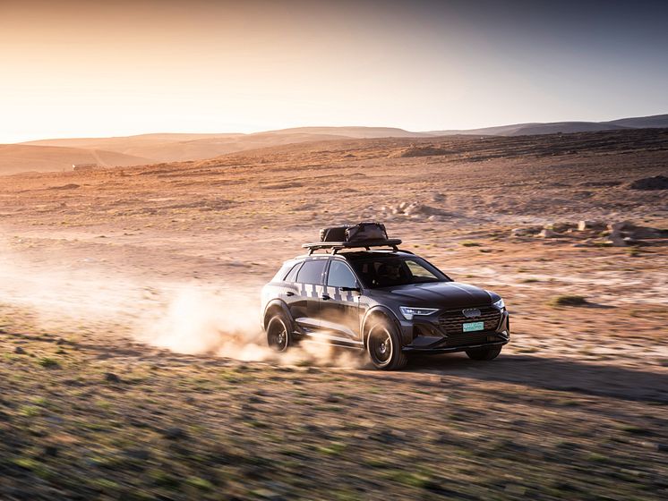 Audi Q8 e-tron edition Dakar