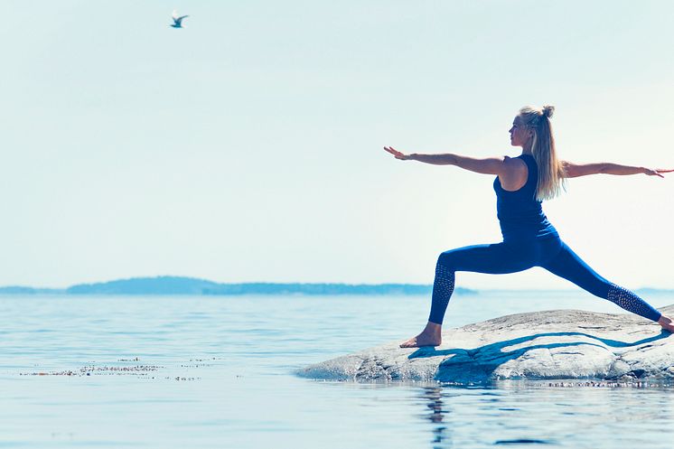 SOC x Josefines yoga. Välbalanseras yogalinje. Foto Stadium