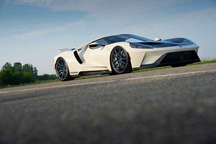 2022 Ford GT ’64 Heritage Edition_02.jpg