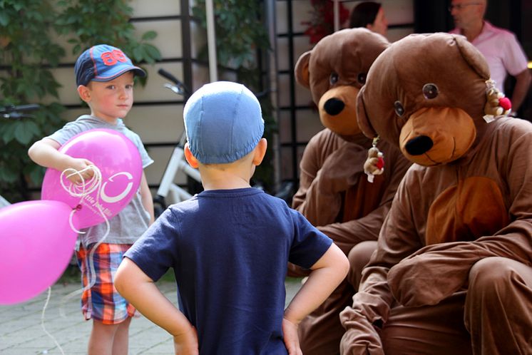 Tag der offenen Tür im Kinderhospiz: Bärenherz-Sommerfest lockt 1.000 Besucher in den Kees’schen Park