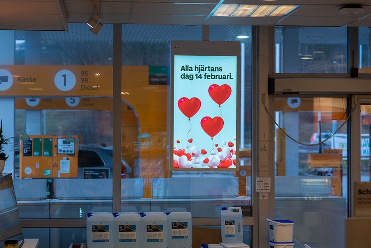 Skärm vid utgång m anpassat budskap