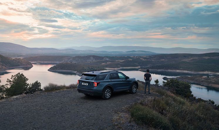 Ford Explorer ladbar hybrid 2019