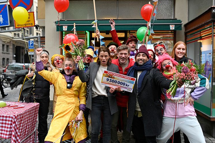 Clowner utan Gränser och Operation Smile överraskas av Postkodlotteriet
