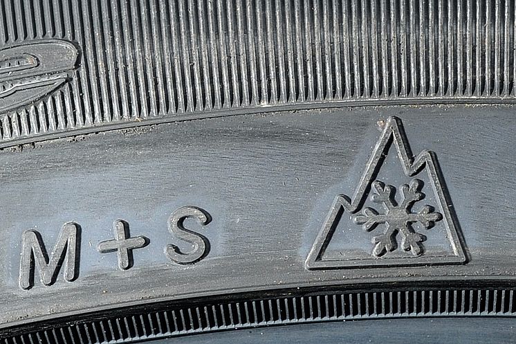 Vinterdæk - M+S symbolet og vintersymbolet