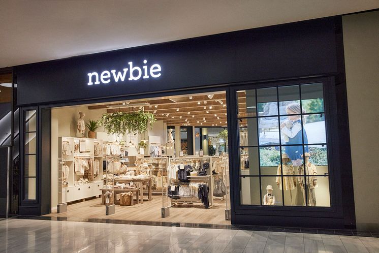 2520_Newbie_Store_Opening_1_Z1A5019.jpg