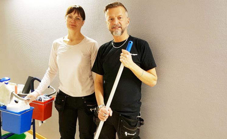 Maria Carlsten och Jan Larsson, Riksbyggen