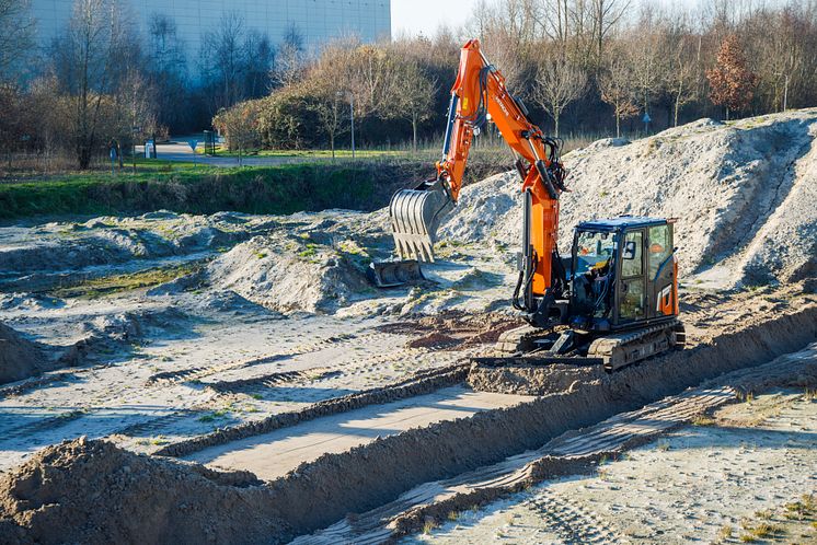 zx95us-7_medium-excavator_hitachi-construction-machinery_img014_high