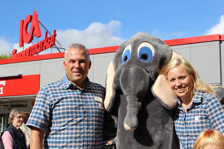 Icahandlare Tomas och butikschef Jonna 