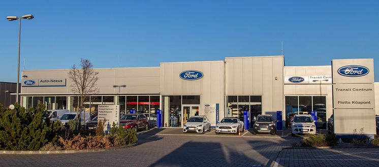 A Ford novemberben megnyitja újabb három FordStore kiemelt márkakereskedését 