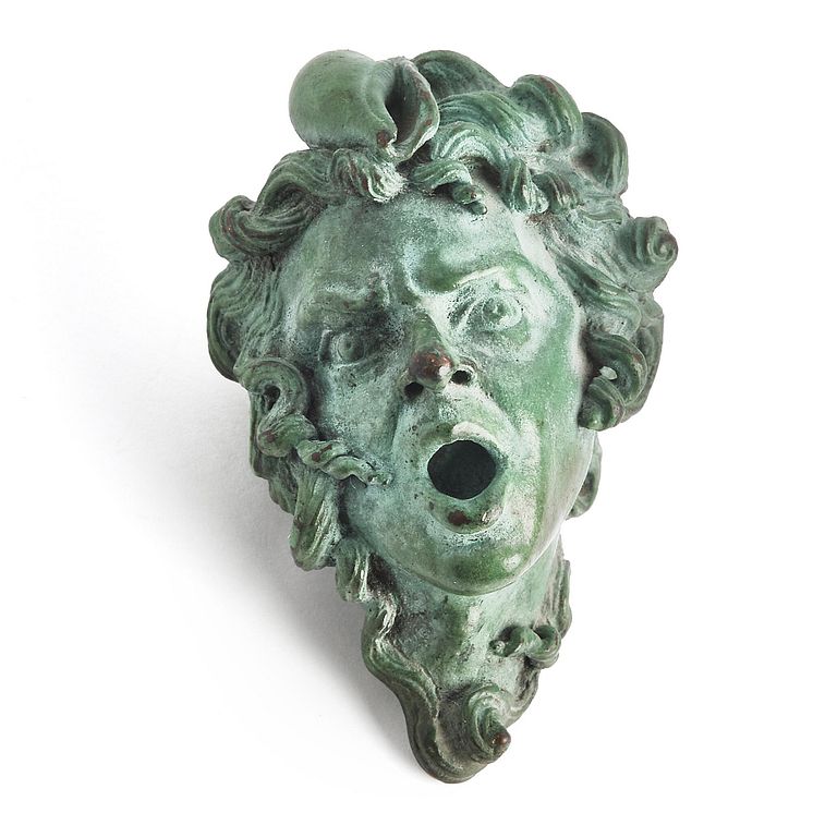 Arje Griegst- Ring:skulptur "Havmand" i grønpatineret bronze