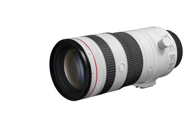 14_Canon RF 70-200mm F2.8L IS USM Z_WH_FrontSlant_L_with_cap.jpg