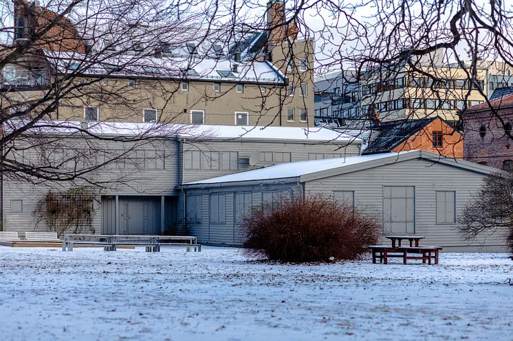 Gaylen Gerber: Support, n.d. Acrylic paint on barracks, German, Oslo, 1940-1945 Dimensions vary with installation