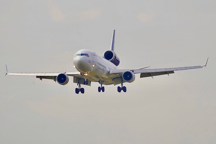 MD-11_17OCT_Approach