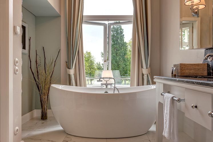 Schloss Weissenhaus_Bathtub