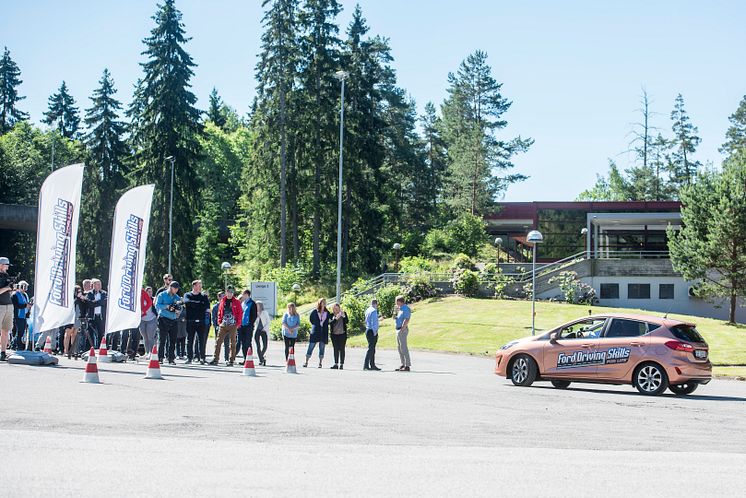 Fra pressekonferansen hvor Ford Motor Norge og forsikringsselskapet If lanserer et unikt opplæromgsprogram for unge sjåfører Ford Driving Skills for Life