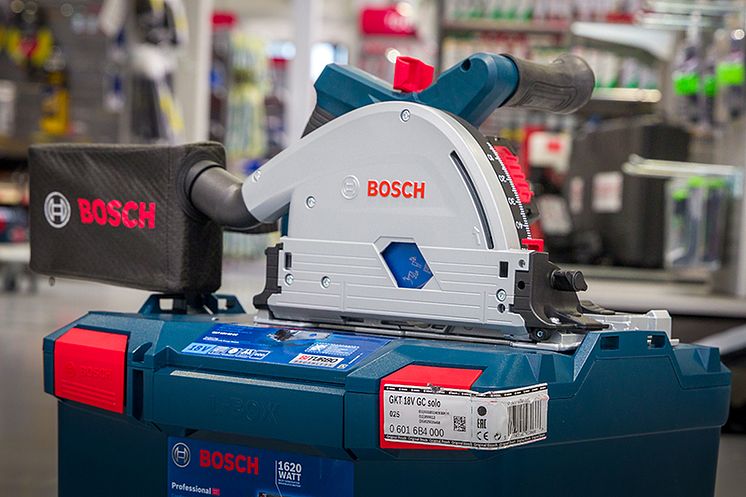 Bosch ykksag og koffert. _800