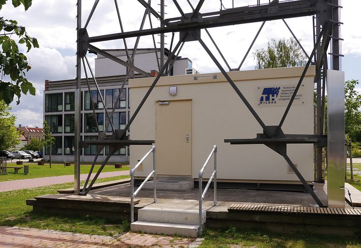 „Gläserner“ Container auf dem Campus der TH Wildau demonstriert Einsatz der Brennstoffzellentechnologie bei der Brandenburger Polizei